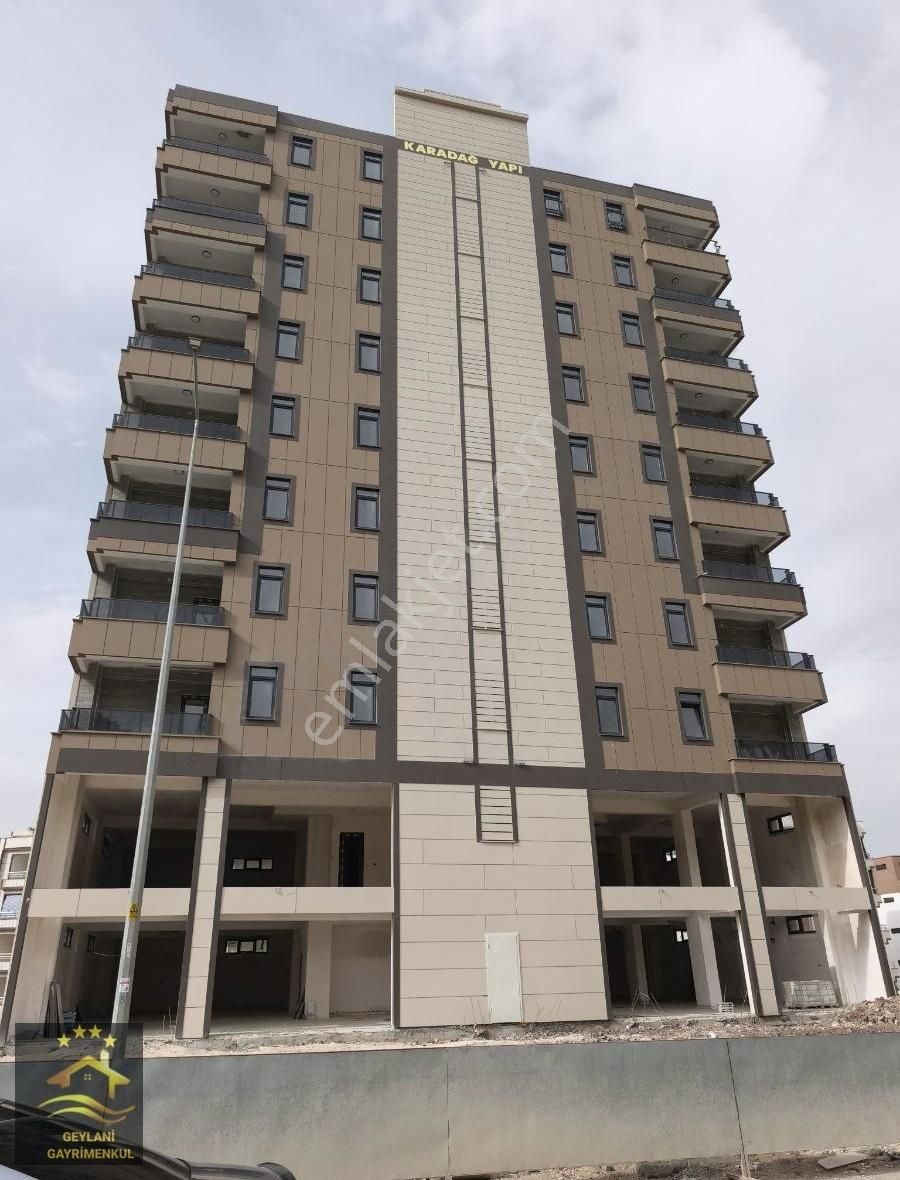 Acil! Karaköprü Narlıkuyu 2.35 Cadde Üzeri Harika Konumda 4+1