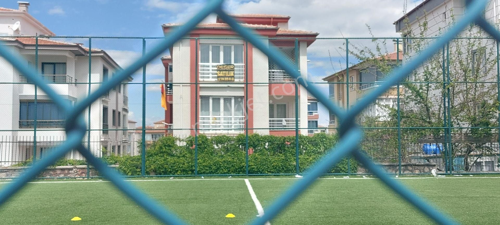 Değer'den Şeyhbayram Gazi Lisesi Yanı 2+1 Son Kat Daire