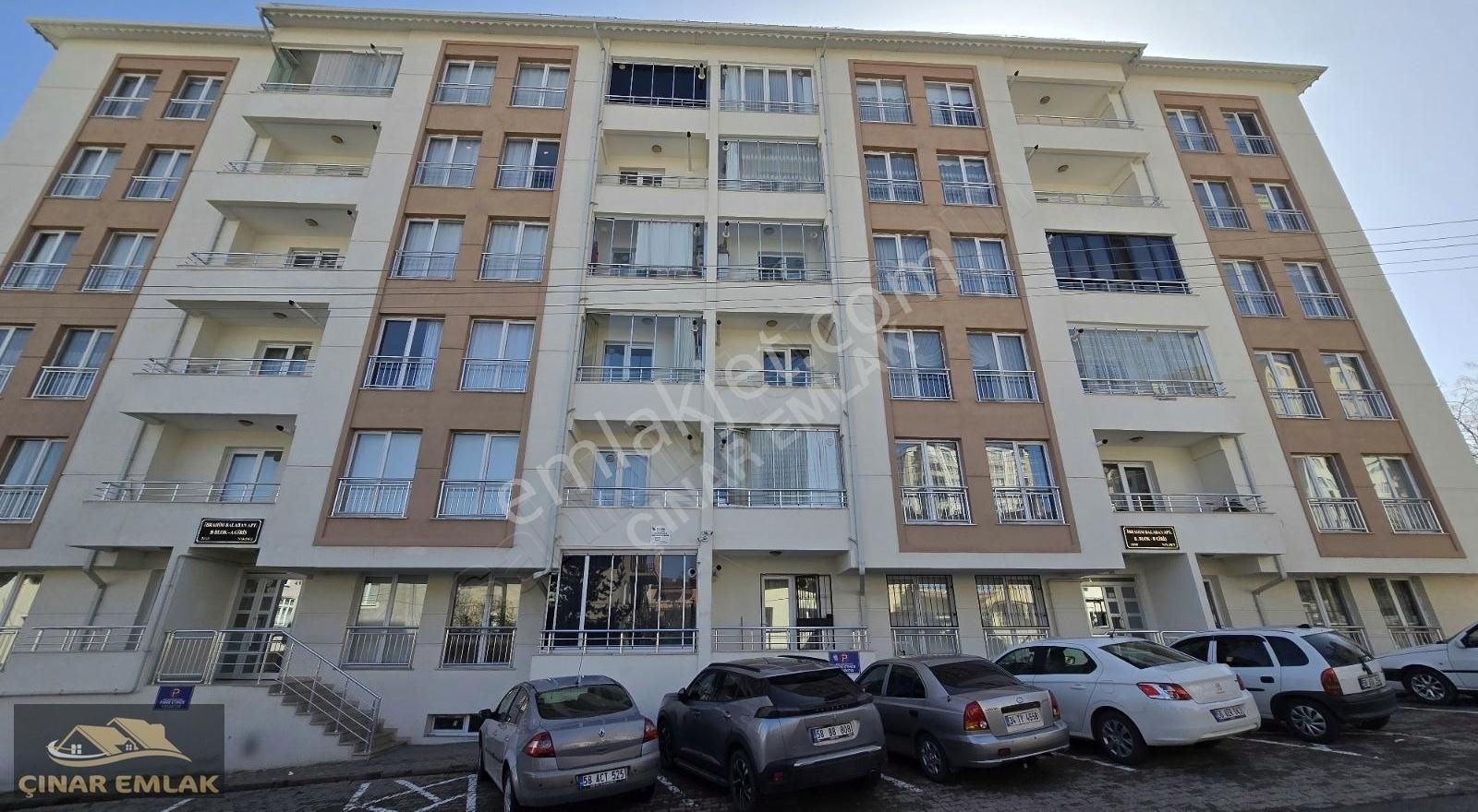 Çınar Emlak'tan Şeyhşamilde Satılık Ara Kat 3+1 Masrafsız Daire