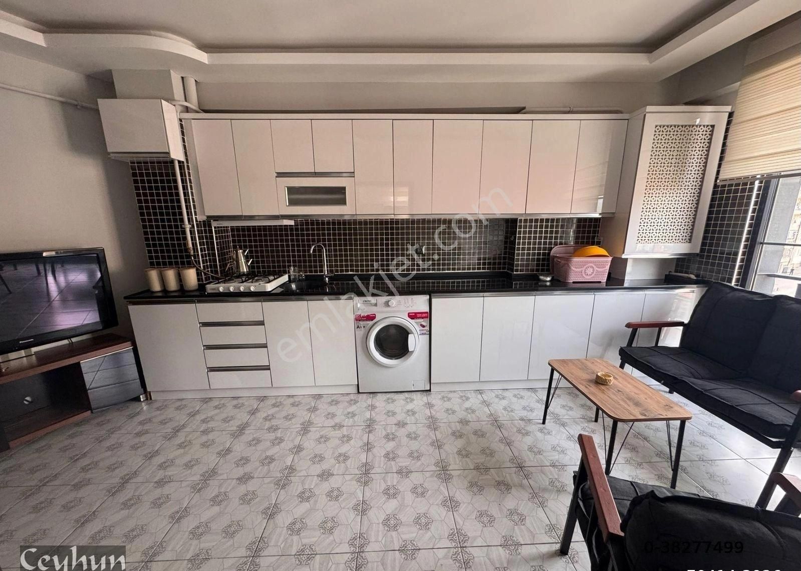 Tokat Belediyesi Karşısında Yeni Lüks Binada Köşe Başı 1+1eşyalı
