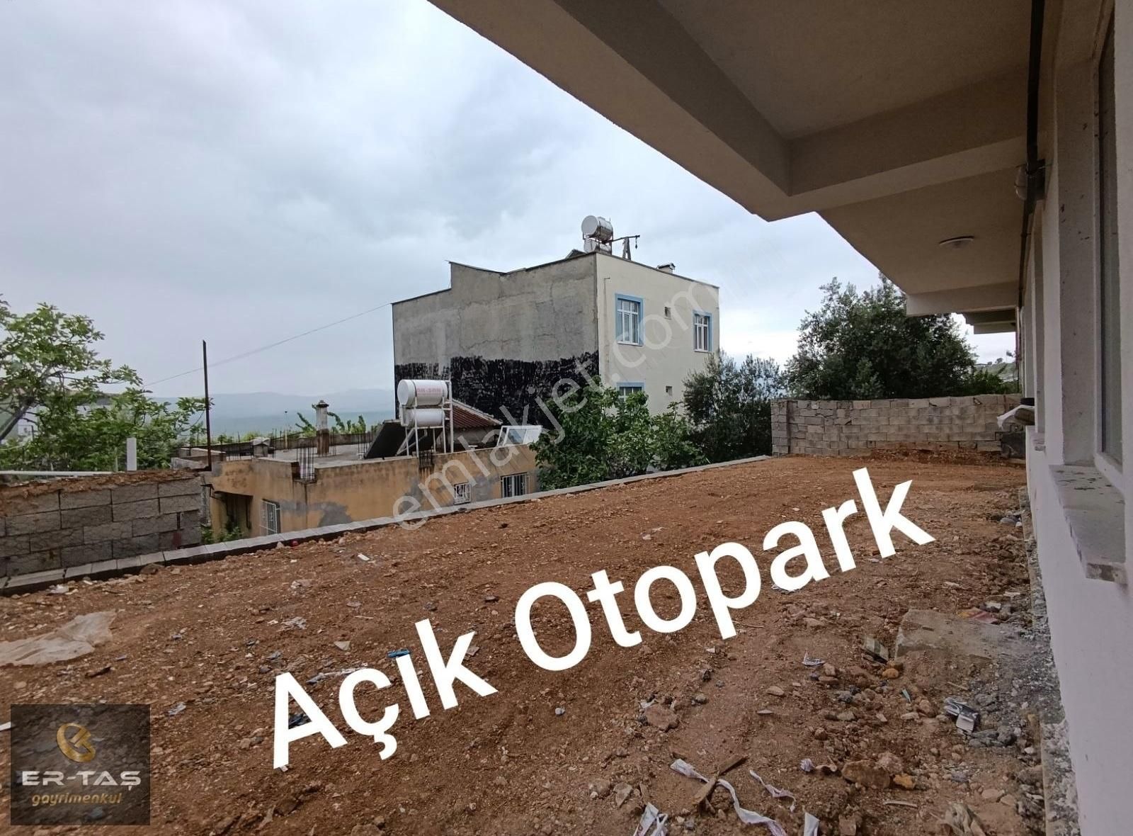 Er-taş Gm'den Ağcalı Yolu Civarı Piri Reis De Satılık Sıfır 3+1