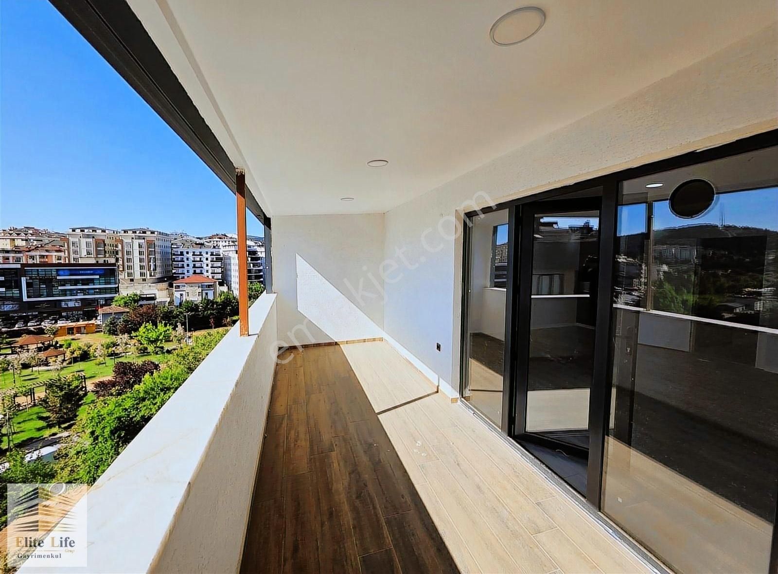 Çekmeköy Mimarsinan Da 4+2 140 M2 Dubleks Daire