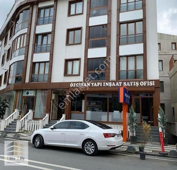 Çekmeköy Merkez Mah. Eczane'ye Uygun 120 M2 Kiralık Dükkan
