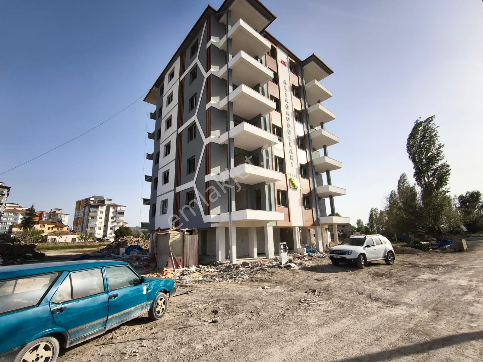 Selçuk Mah. Lunapark Yanı, 3. Kat Kombili Sıfır Satılık Daire