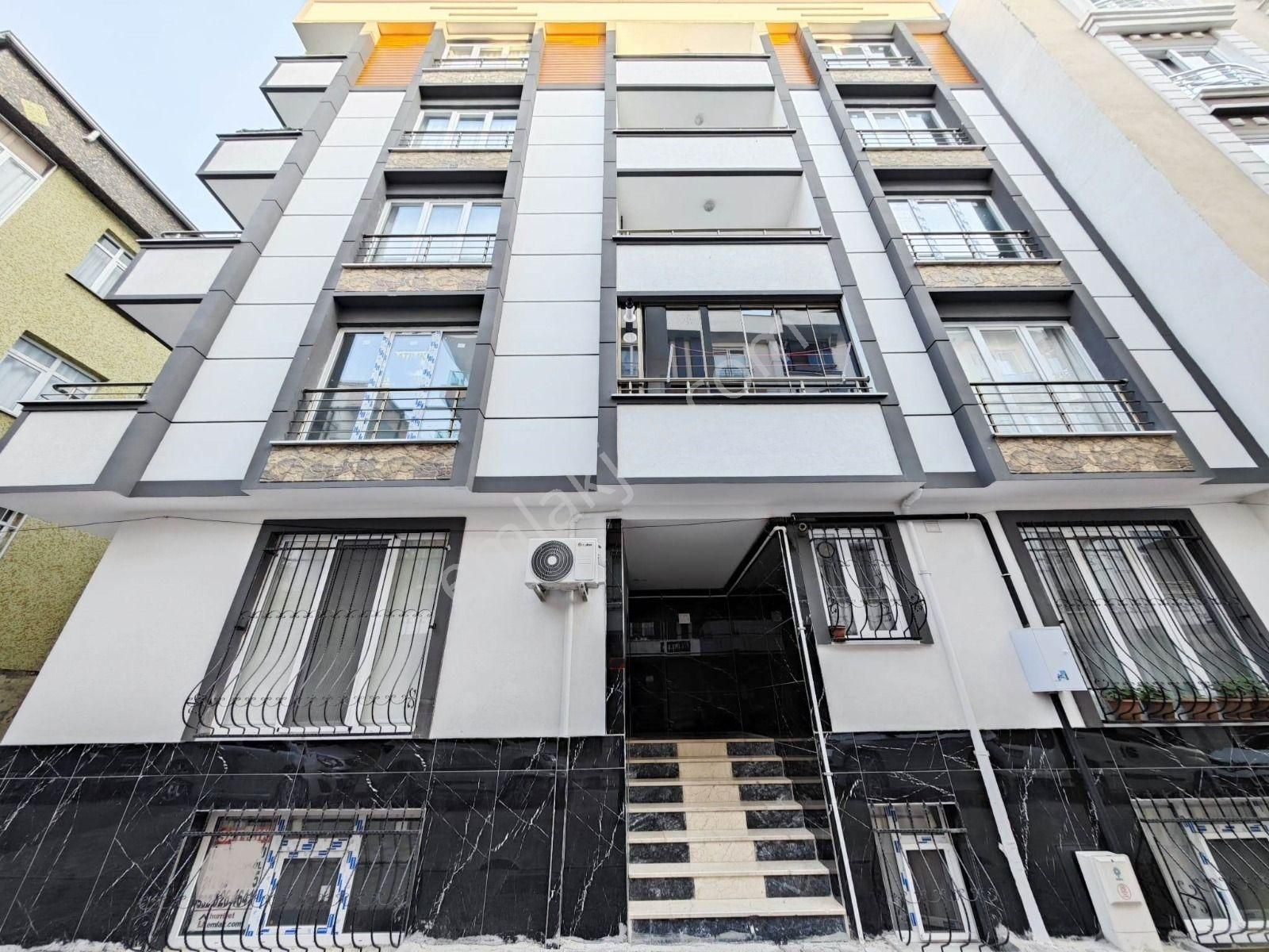 Yıldız Dan Zafer De Geniş Sıfır Kredili 3+1 Ara Kat Daire Necipfazıl Lisesi Yakını