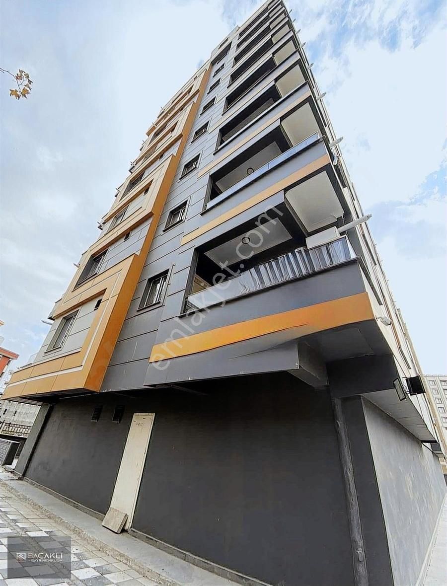 Mos Yapı'da Kiracılı 1+1 Daire