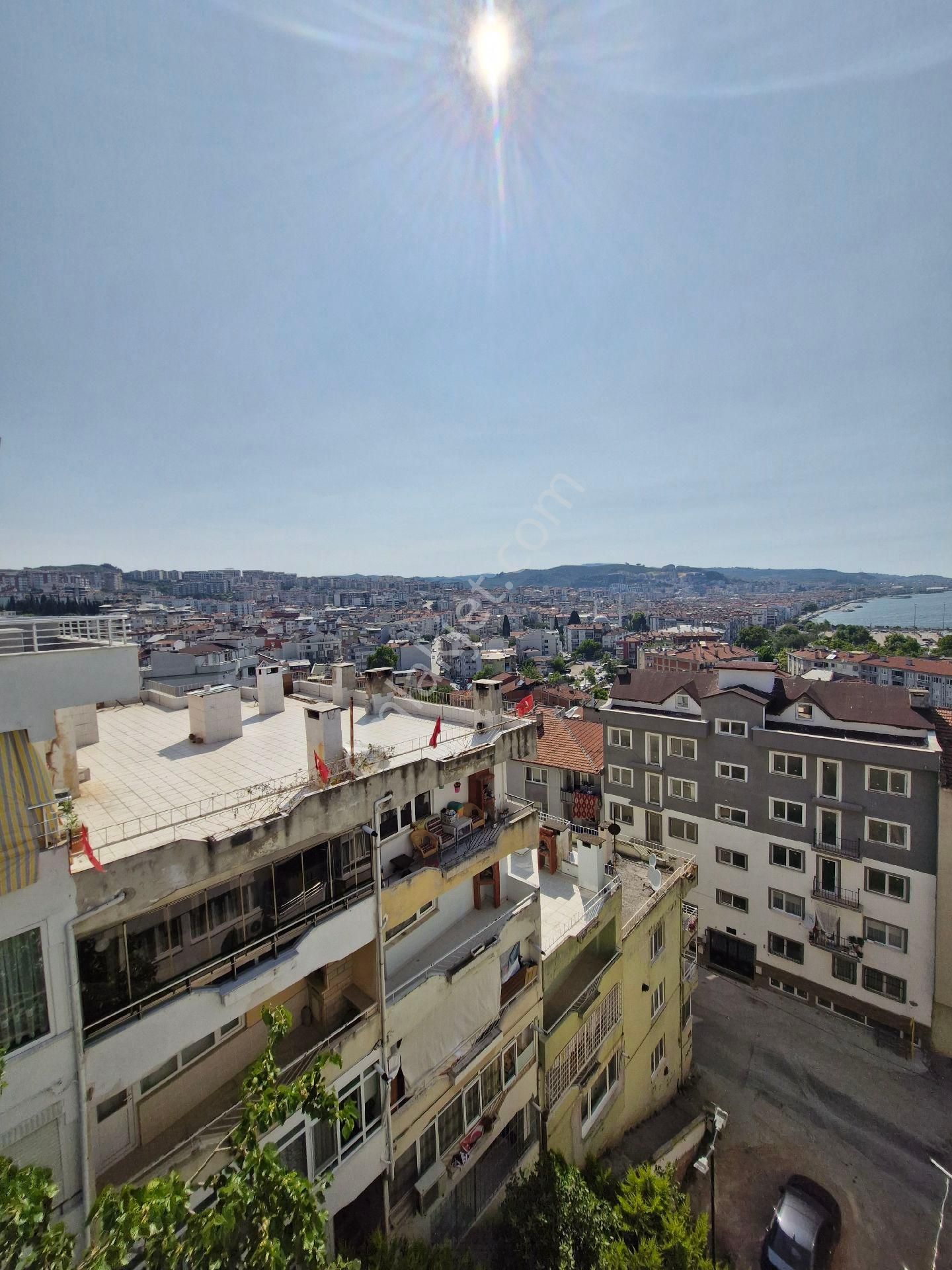 Ülker Den Mudanya Güzelyalıda Kayalık Zemın Üzerınde Satılık 2+1