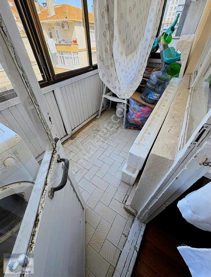 Çeşit Emlak Guven Mahallesinde Temız 2+1 110m2 Arakat Daire