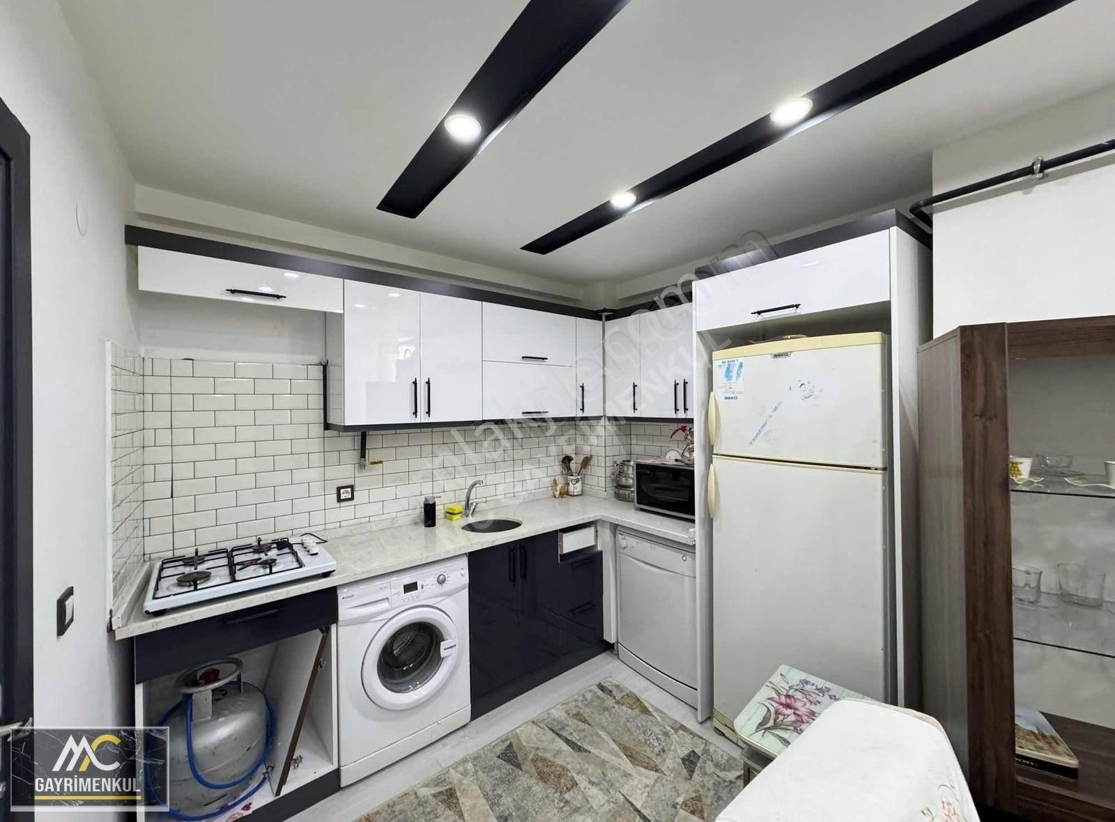 Mc Gayrimenkul Den İstasyon Da 1+1 Yüksek Giriş