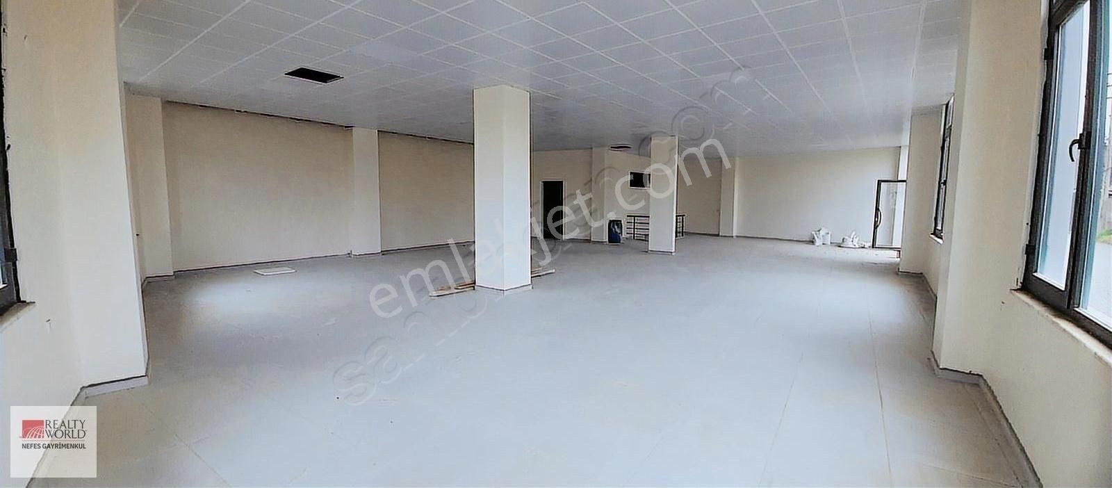 Rw Nefes'ten Edremit Kadıköy'de; 500 M2, Depolu, Kiralık İşyeri