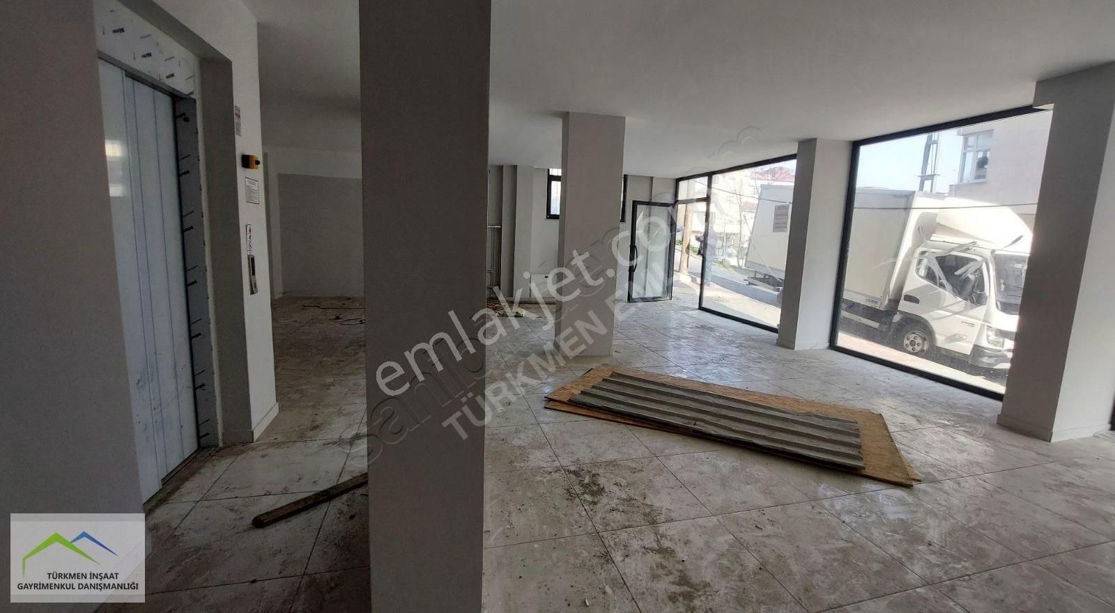 Türkmen Emlaktan Gazi Mah. Satılık Düz Girişli Dükkan