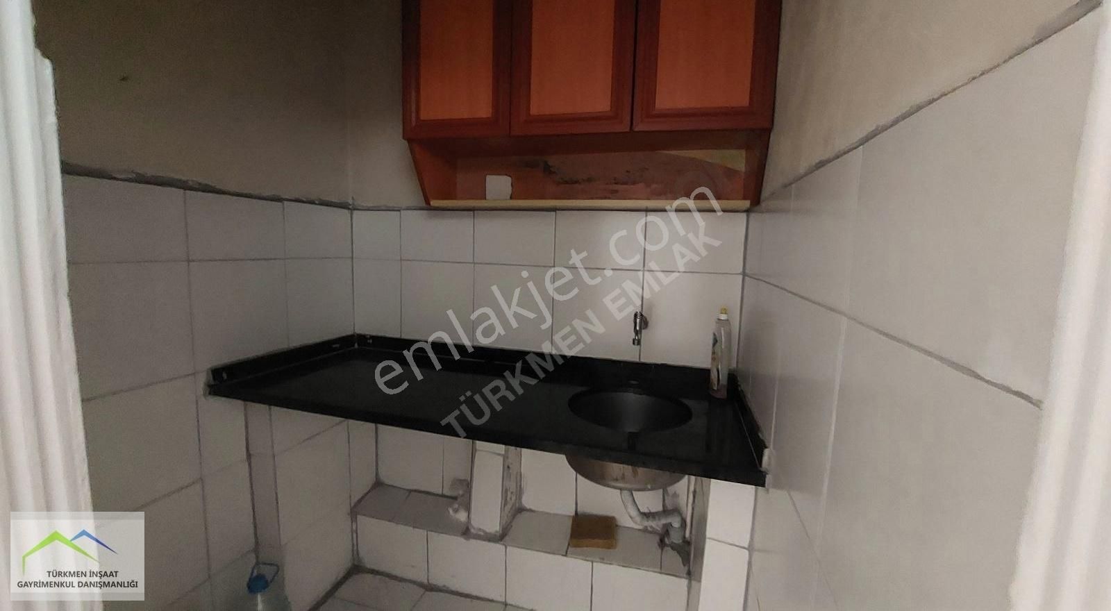 Türkmen Emlaktan Gazi Mah.satılık Giriş Dükkan