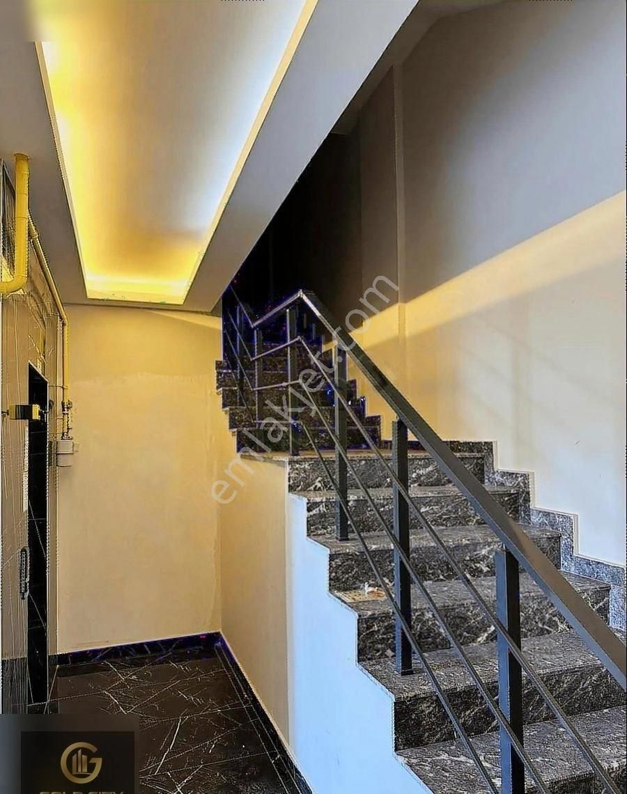 Gold Cıty'den Lux Ana Lokasyon 1+1 50 M2 Geniş Satılık Daire