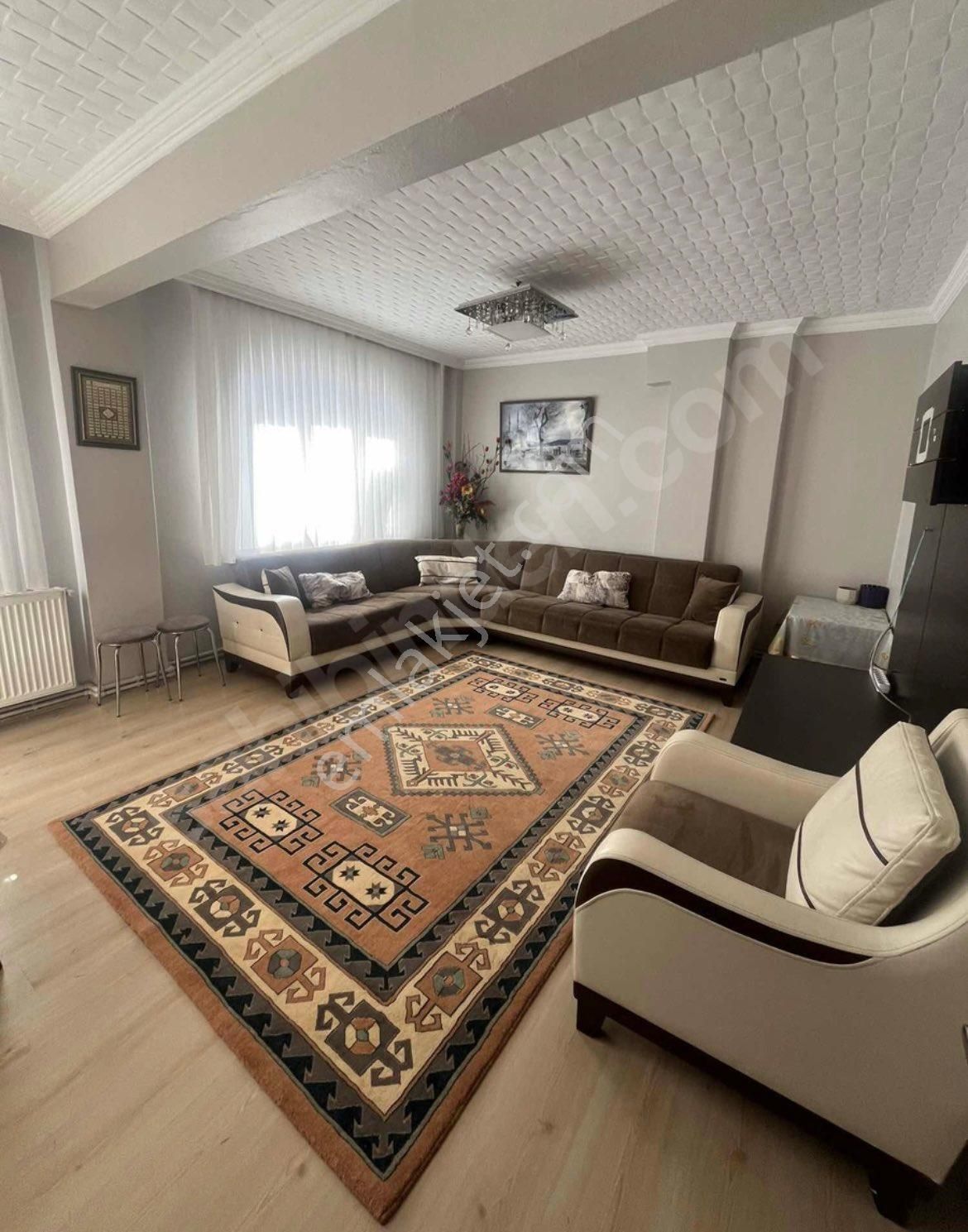 Bağcılar Kirazlı Kiralık Daire 3+1 Bakımlı Eşyalı