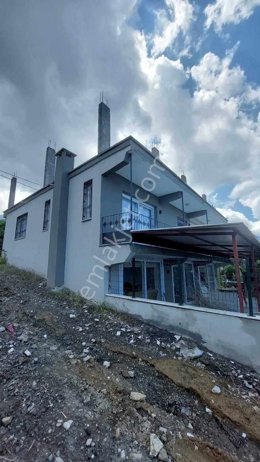 Satılık 4.5 Dönüm Bahçe Ve Müstakil Ev