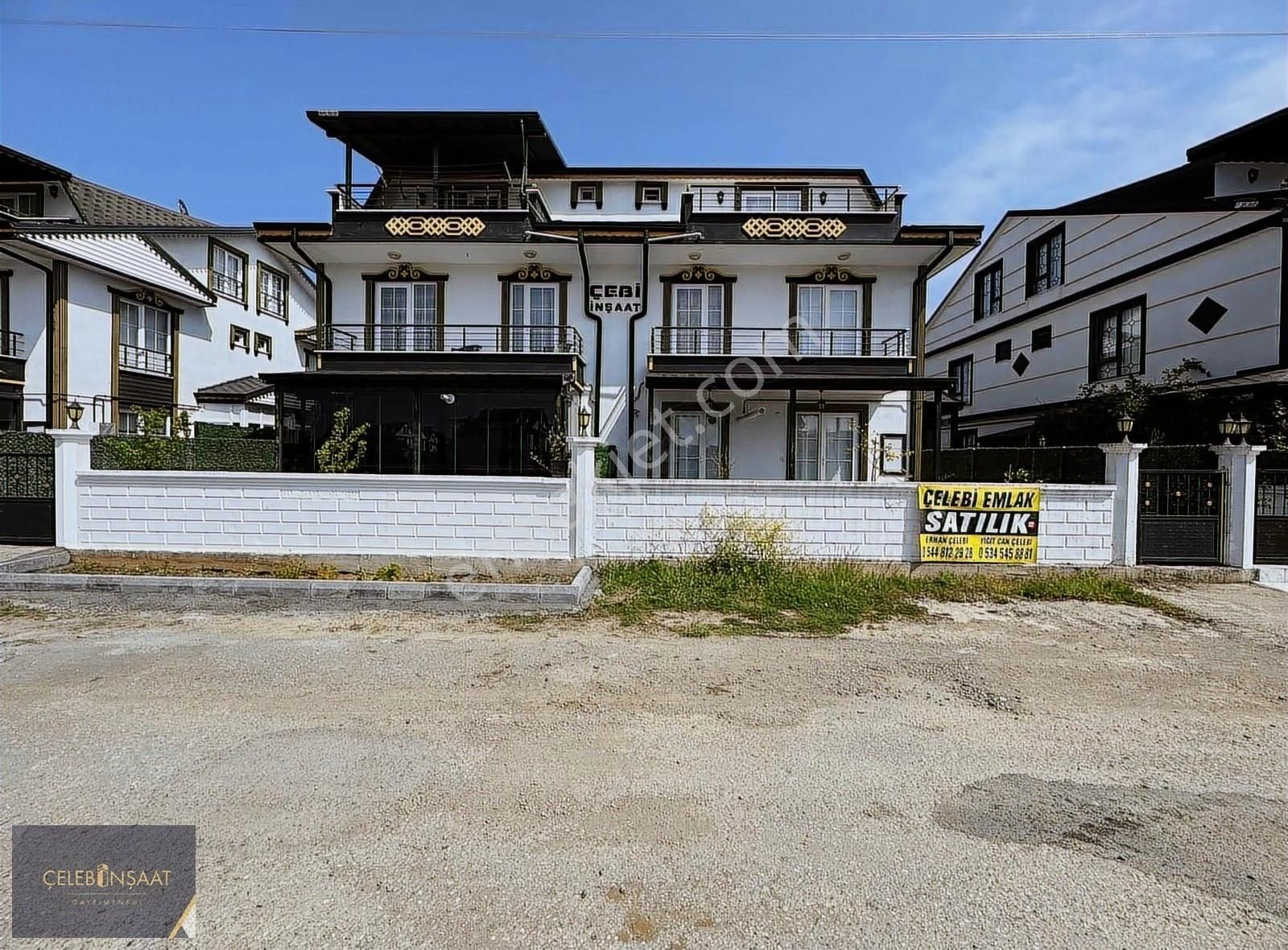 Alandere Satılık 3+1 Trıpleks Villa