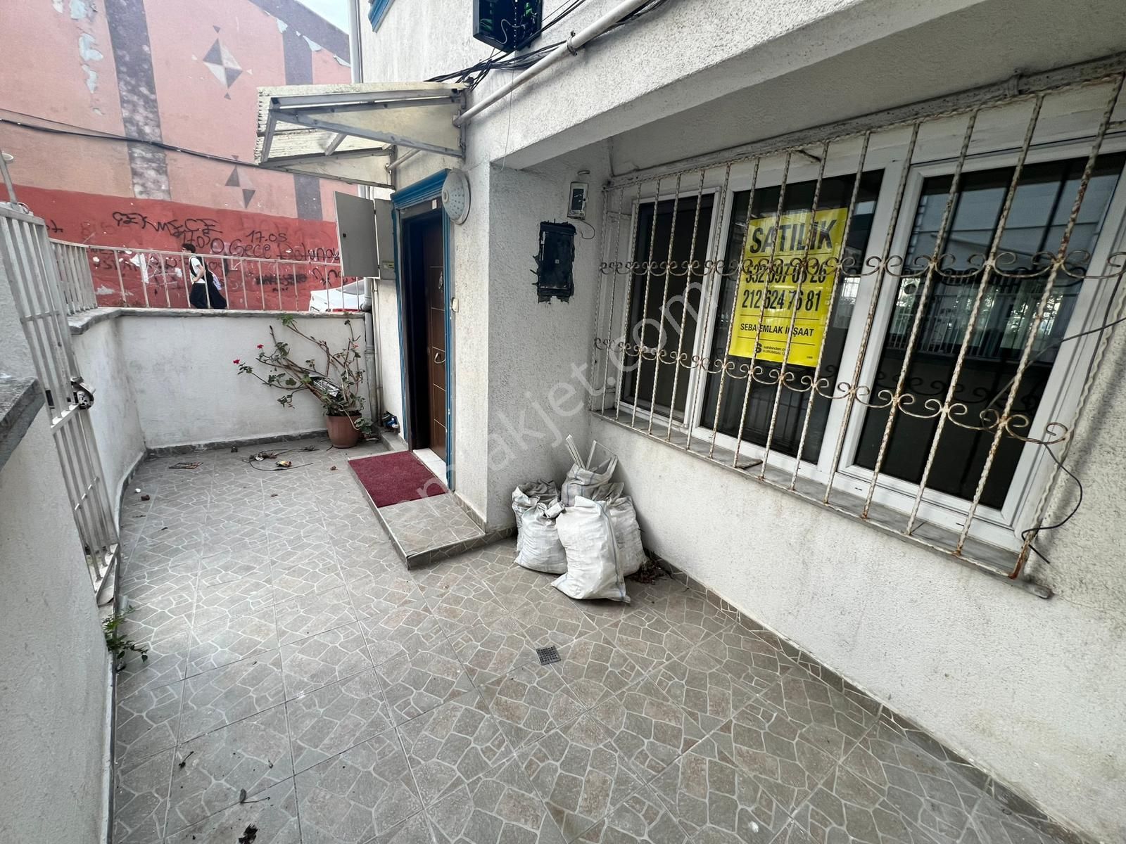 Seba'dan Sefaköy Merkezde Satılık 3.katlı Müstakil Bina 110m2 - Görsel 7