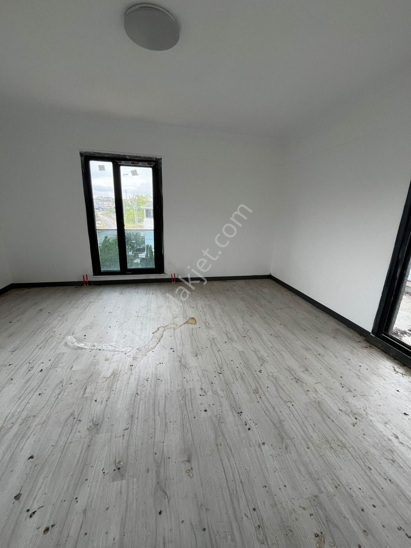 Ata Gayrimenkul'den Verandalı 5+1 Geniş Oturumlu Satılık Villa - Görsel 24