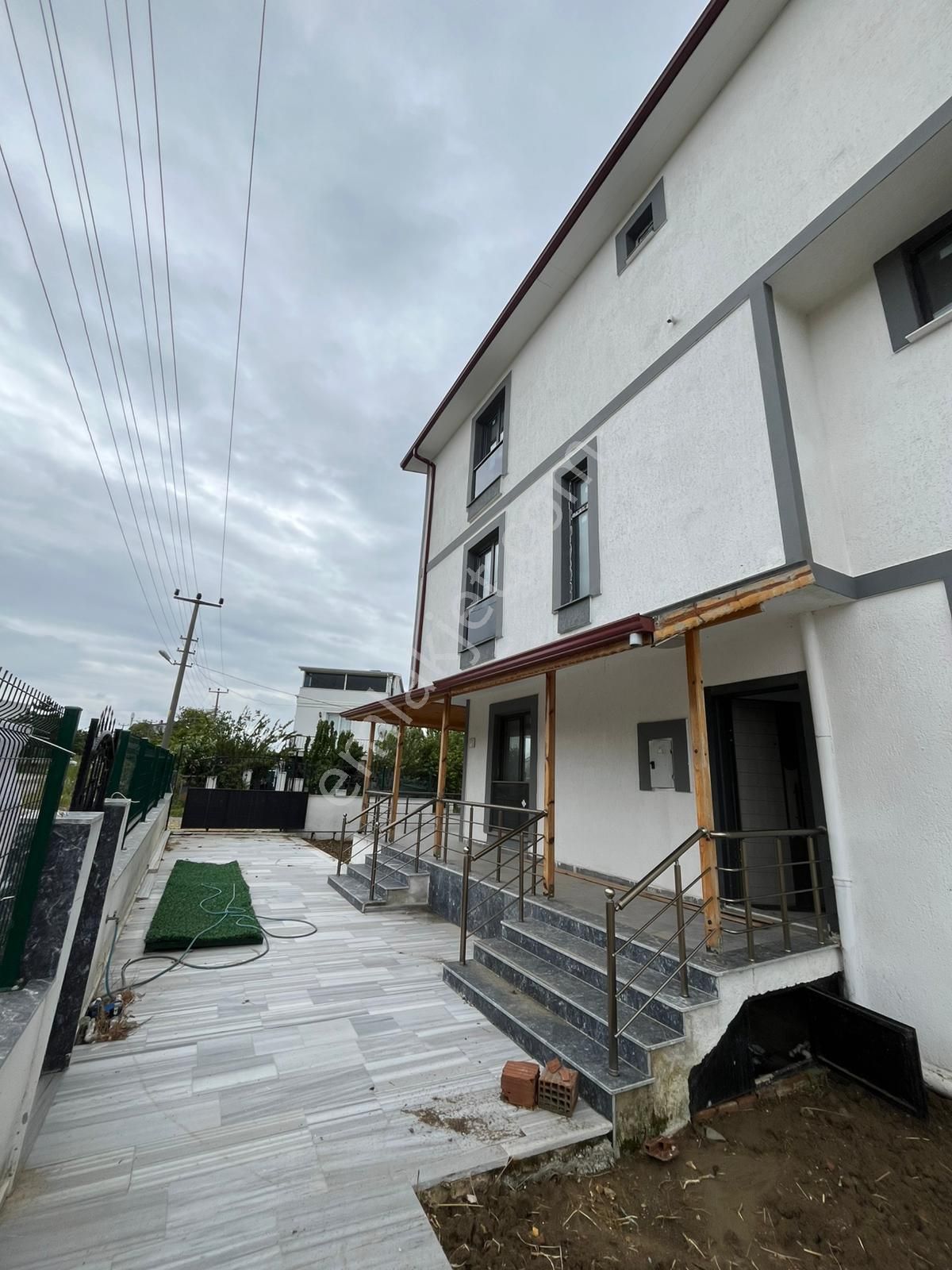 Ata Gayrimenkul'den Verandalı 5+1 Geniş Oturumlu Satılık Villa - Görsel 4