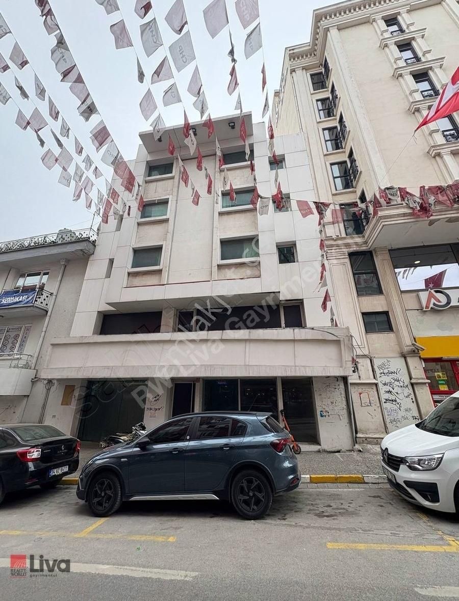 Çarşı Merkezde Kiralık Komple İş Merkezi