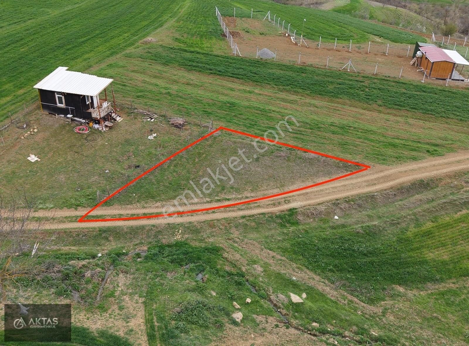Geyve Karacaören Yatırımlık 311 M2 Satılık Tarla