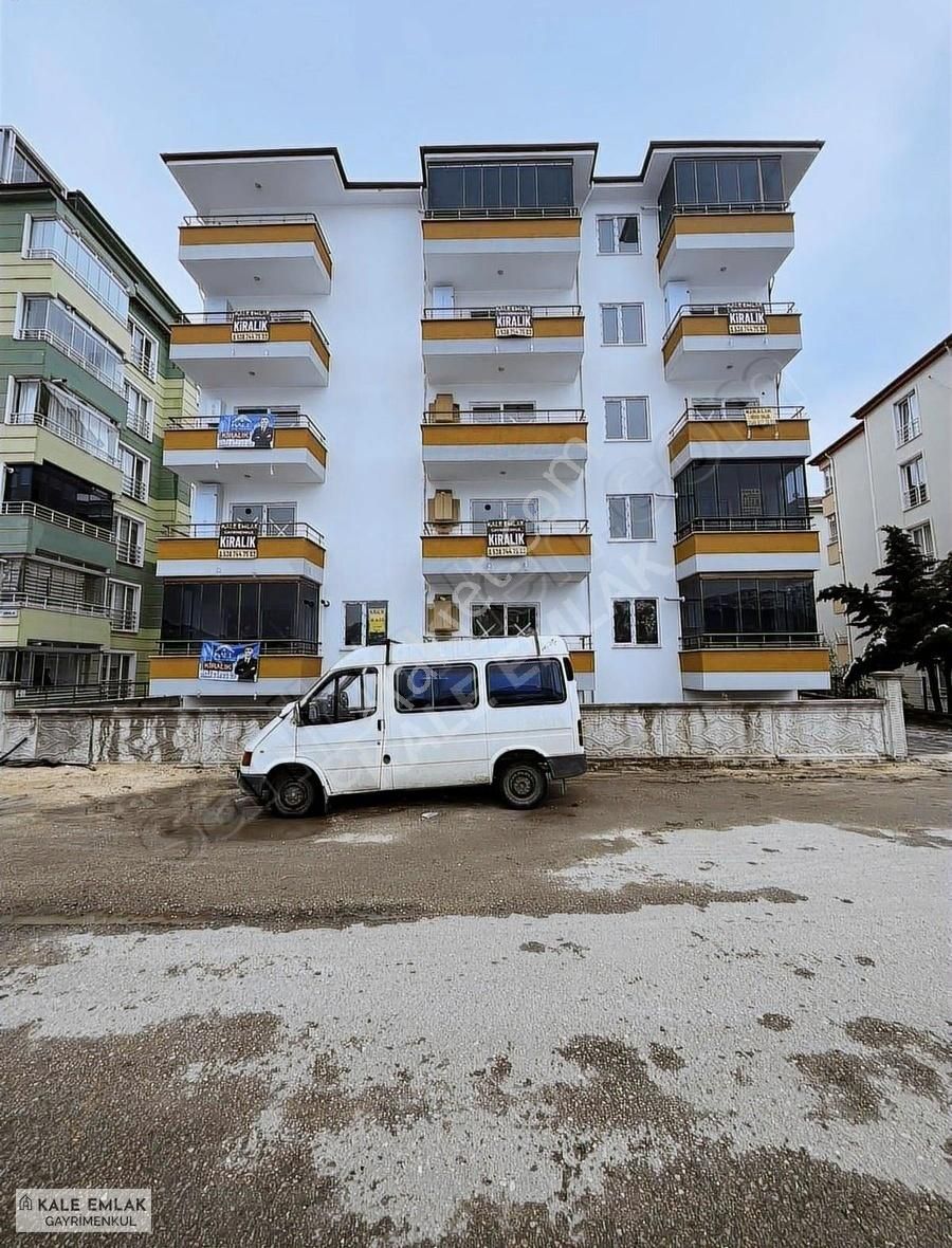 Kale Emlak'tan Akbilek'de Kiralık 1+1 Eşyalı Daire