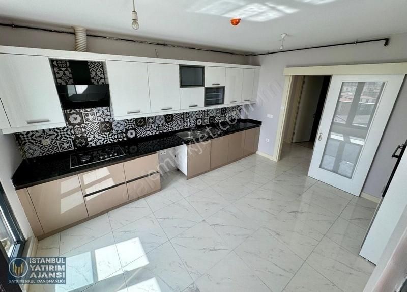 Fırsat-başakşehir Huzzak Elegance Projesinde Ara Kat Boşşş 5,5+1