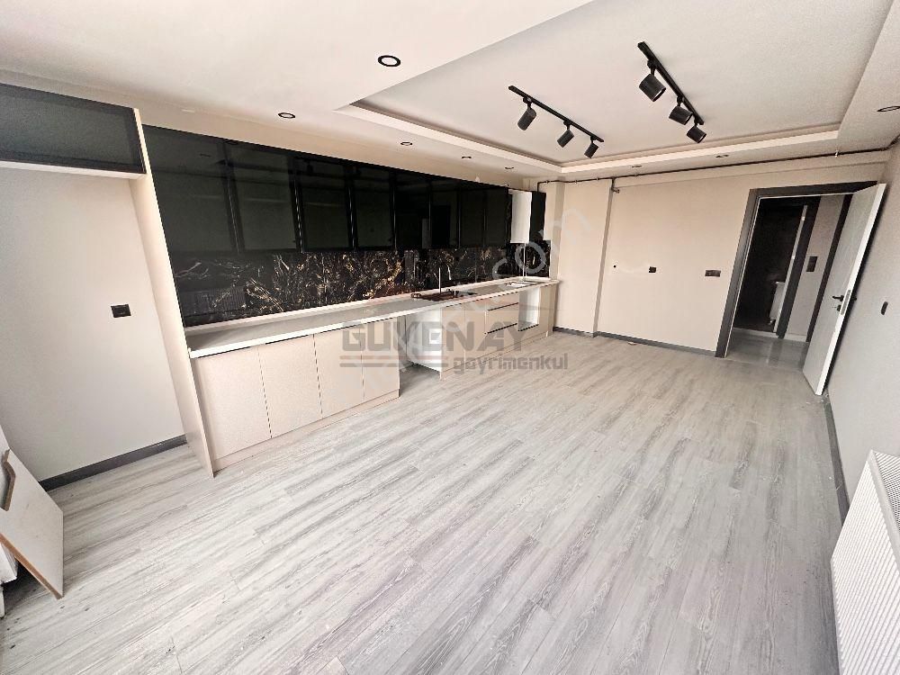 Güvenay - Çorum Çepni Fen Lisesi Civarı 4+1 Satılık Daire