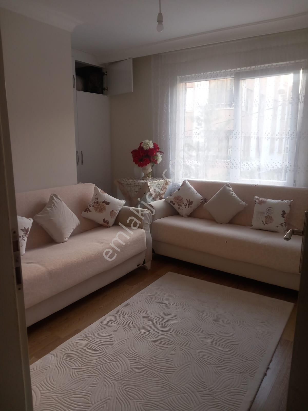 Sancaktepe Mevlana Mahallesi 3 Cepheli Satılık Arakat Daire