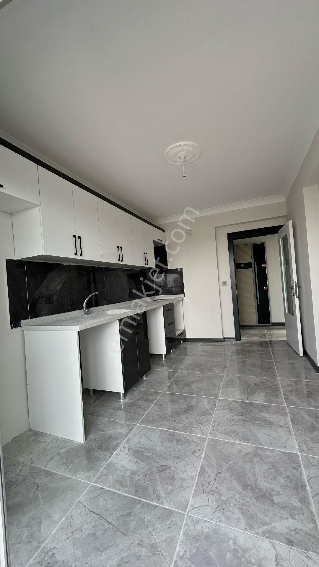 Feruduncelik Sıfır 6.kat 2+1 100m2 İskanlı Oturuma Hazır