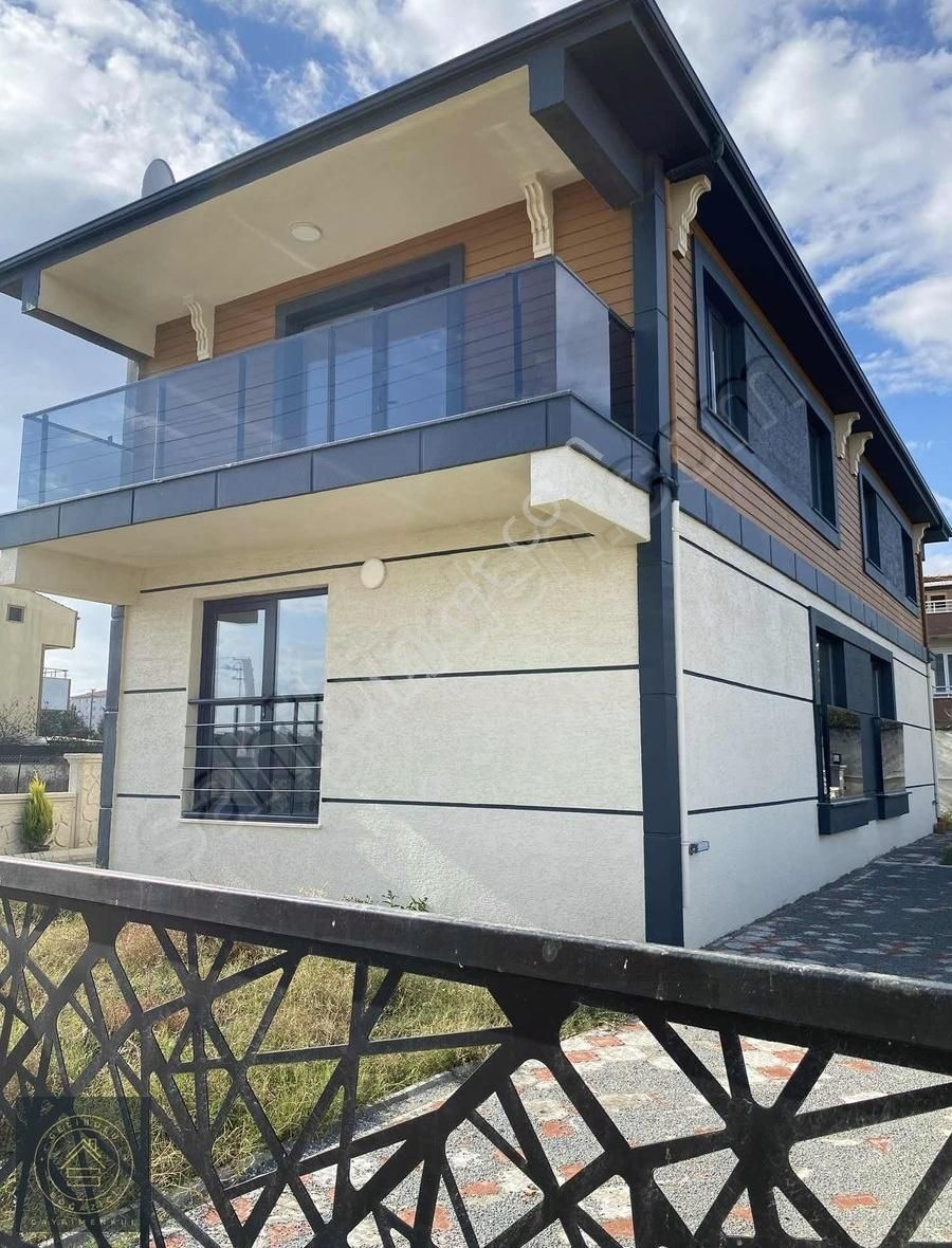 Gelibolu Egritaş Bölgesinde Satılık Sıfır Eşyalı 2+1 Villa