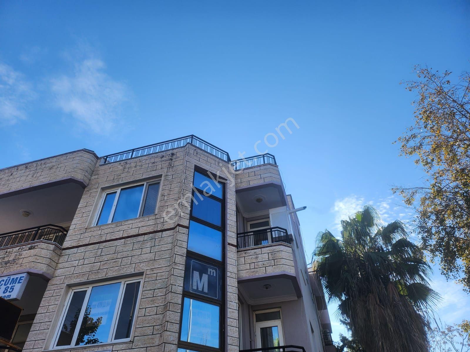 Lara Çağlayanda 3+1 Ana Yol Üzeri Denize 250 Mt Kiralık Ofis