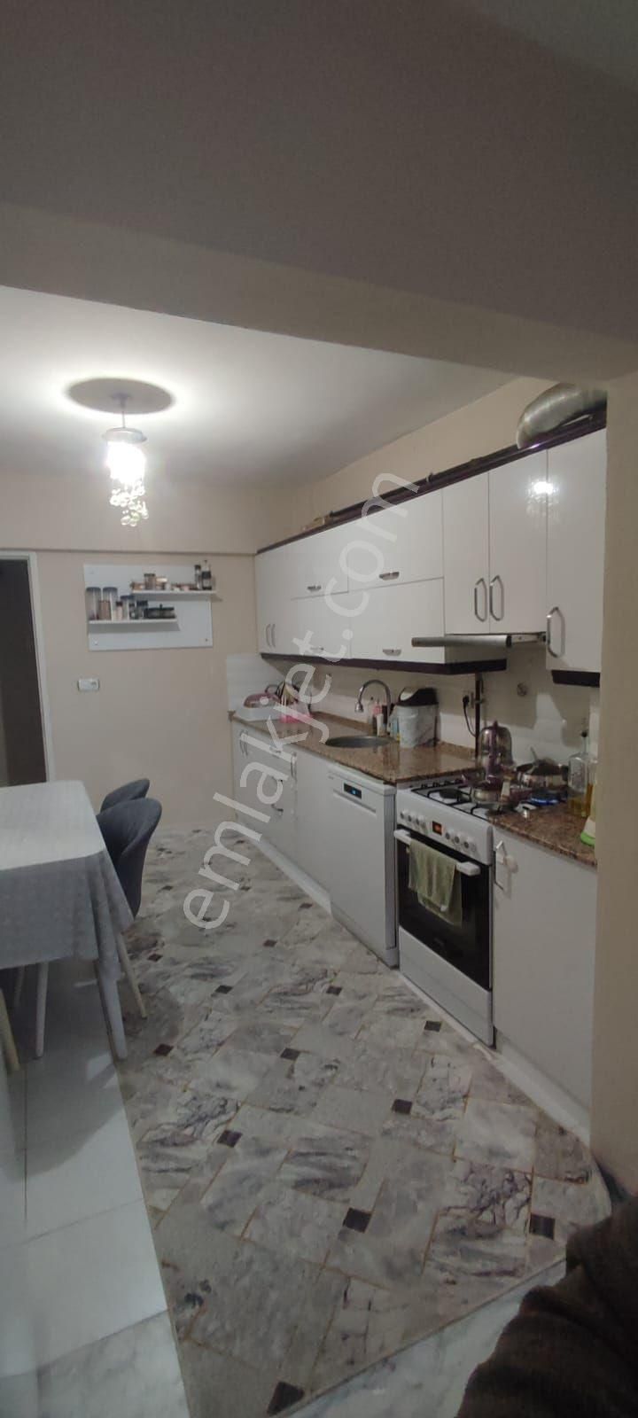 Konut Emlaktan Yeşil Mah  3+1 Satılık Daire 