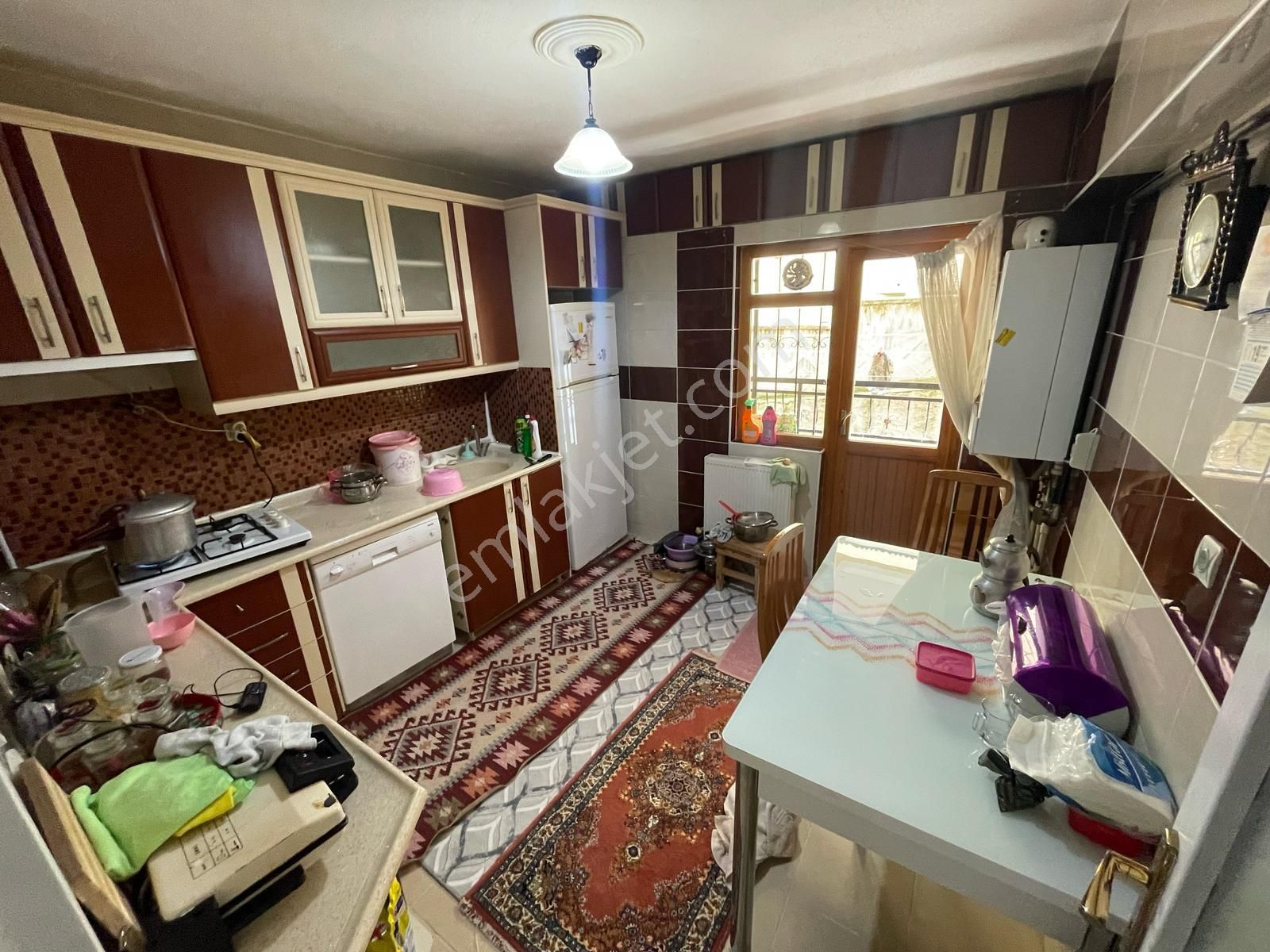 Selçuklu Mh. 3+1 Bağımsız Ebeveyn Banyolu Yüksek Girişte Genç Yaş Satılık Daire