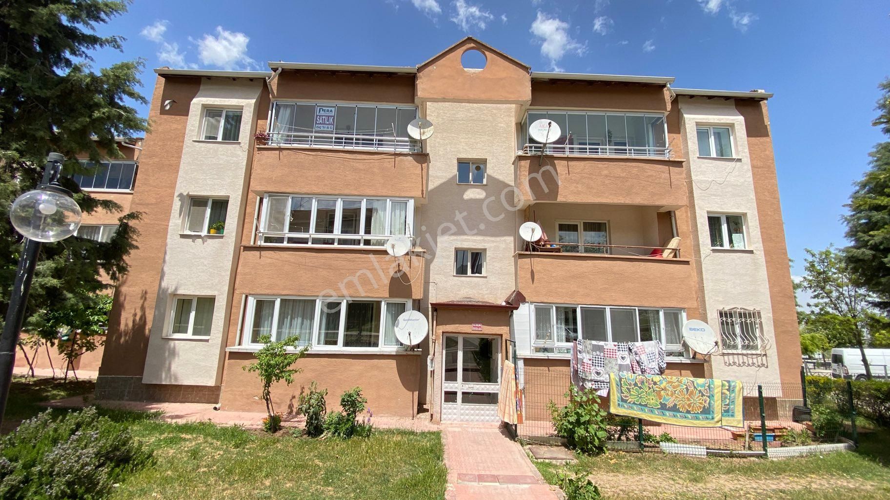 Pera'dan 75. Yıl Mahallesi Fırsat Satılık 3+1 Daire