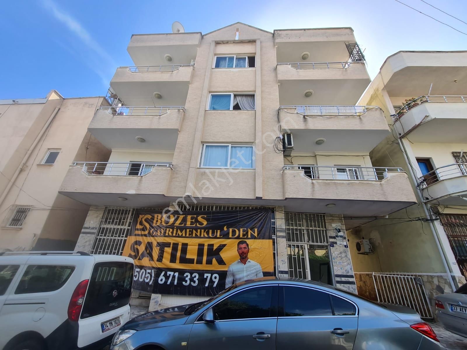 Bozes 'den İkinci Çevre Yoluna Paralel Radisson Otel Karşı 3 Daire 2 Dükkan Üzerine