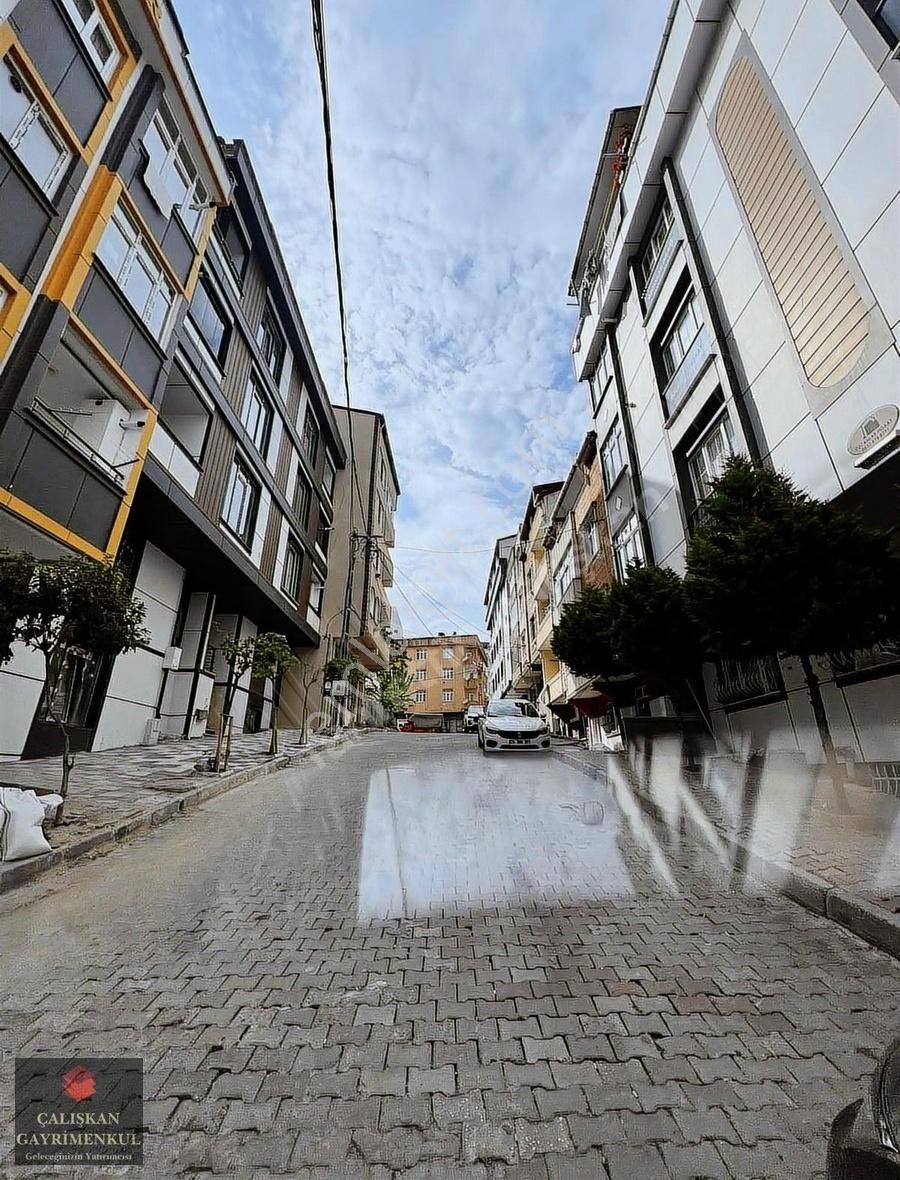 Arnavutköy Anadolu Mahallesinde Merkeze Yakın 2+1 Arakat