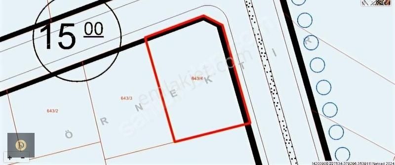 Dora Gayrimenkul'den Fertek Kampüs Yolunda Köşebaşı 902m2 Arsa
