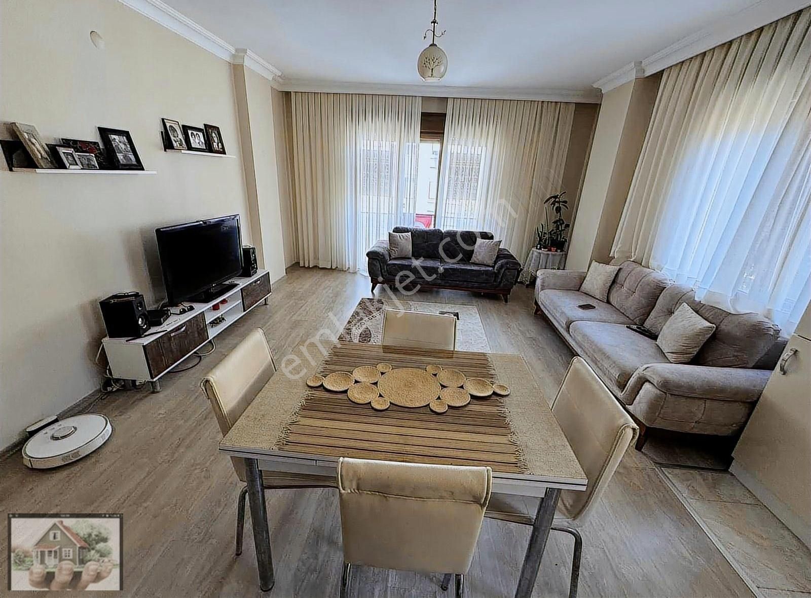 Beyaz Saray Emlak'tan Göztepe Şehir Has. Arkası 2016 Yapımı 2+1