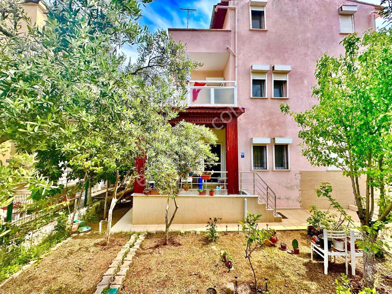 Didim Merkezde 3+1 Grniş Bahçeli Villa