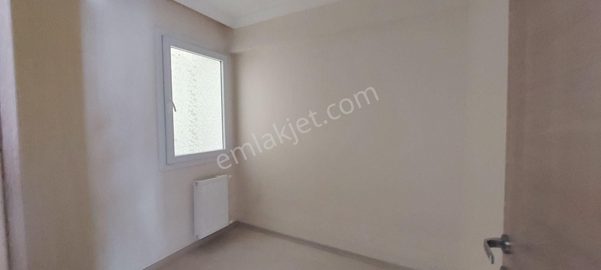 Küçük Çiğlide Satılık 2+1 Daire Kanıt Emlaktan