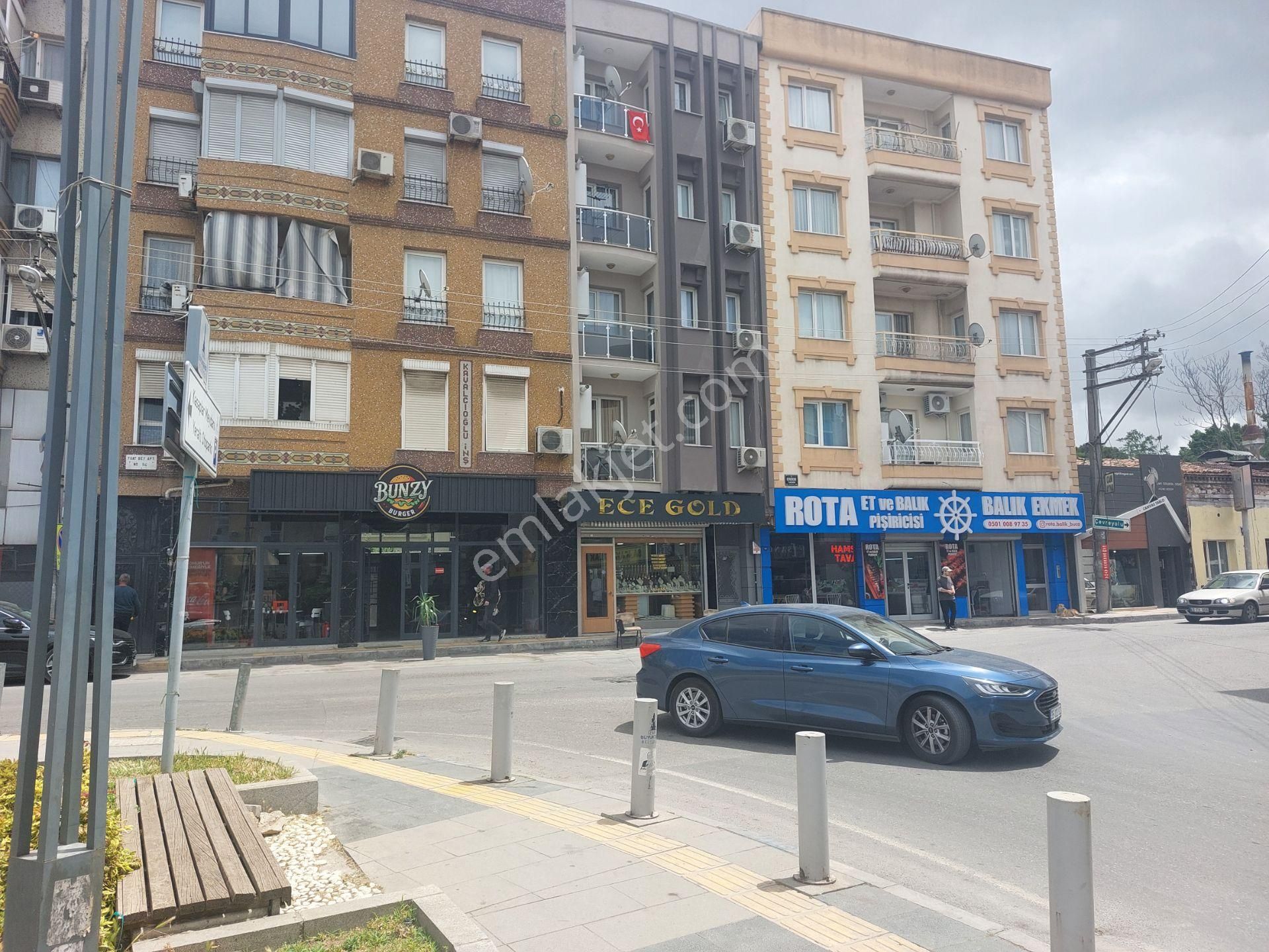 Buca Yeraltı Otopark Karşısı 100 M2 Kapalı Mutfaklı 2+1