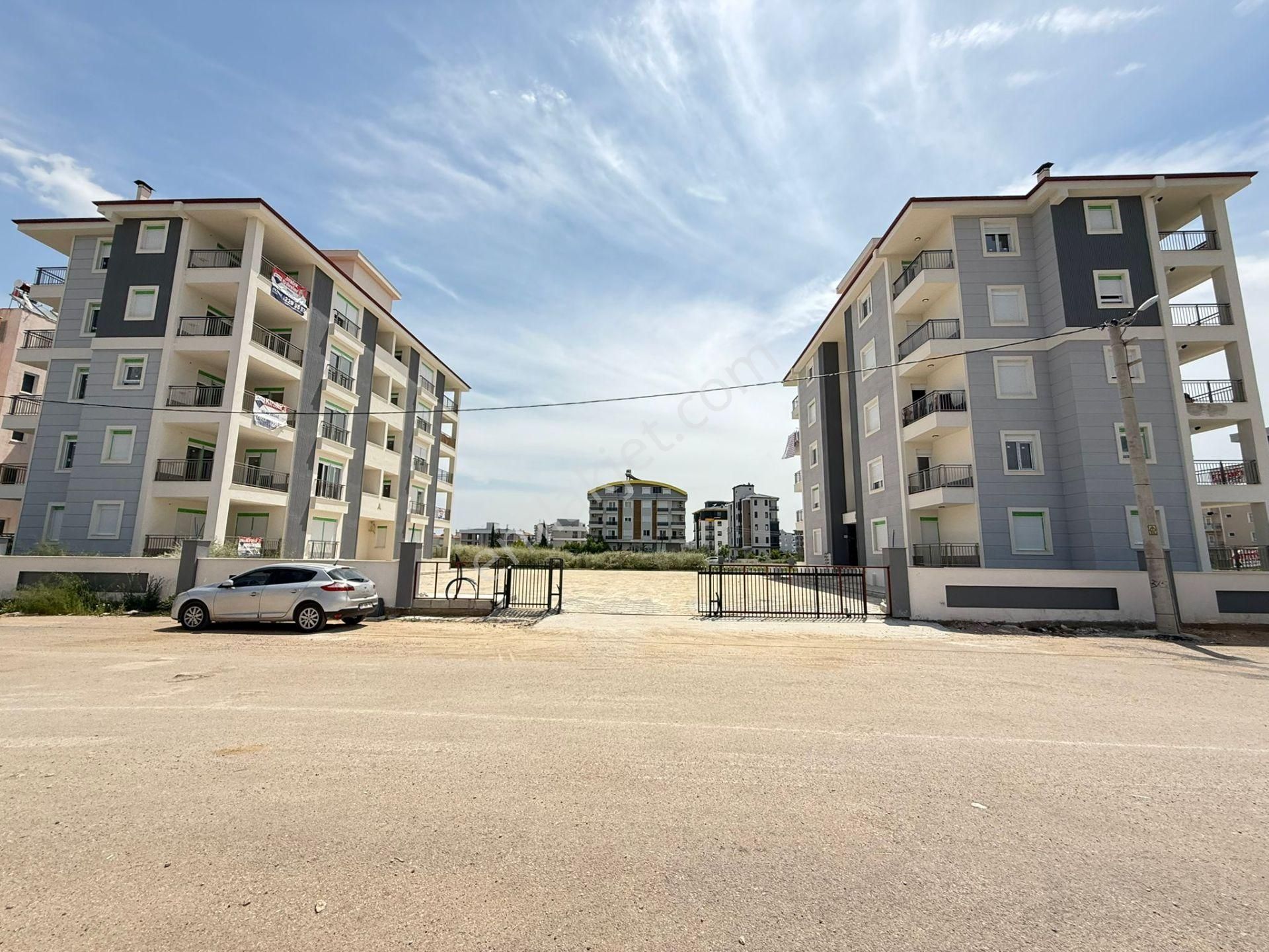 Döşemealtı Bahçeyaka Mahallesinde 2+1 Daire