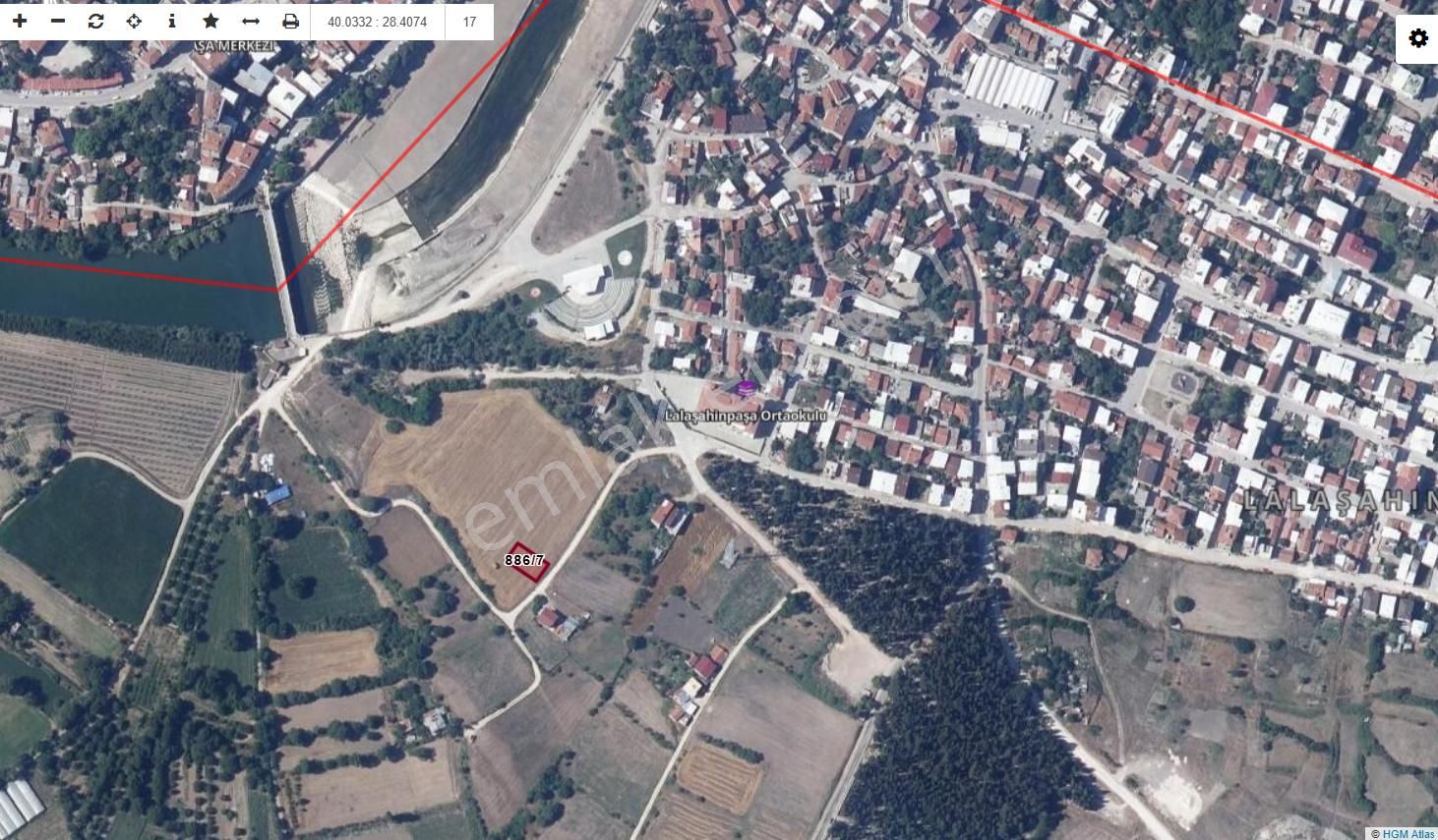 Mustafakemalpaşa'da Asfalta Cephe Satılık Arsa