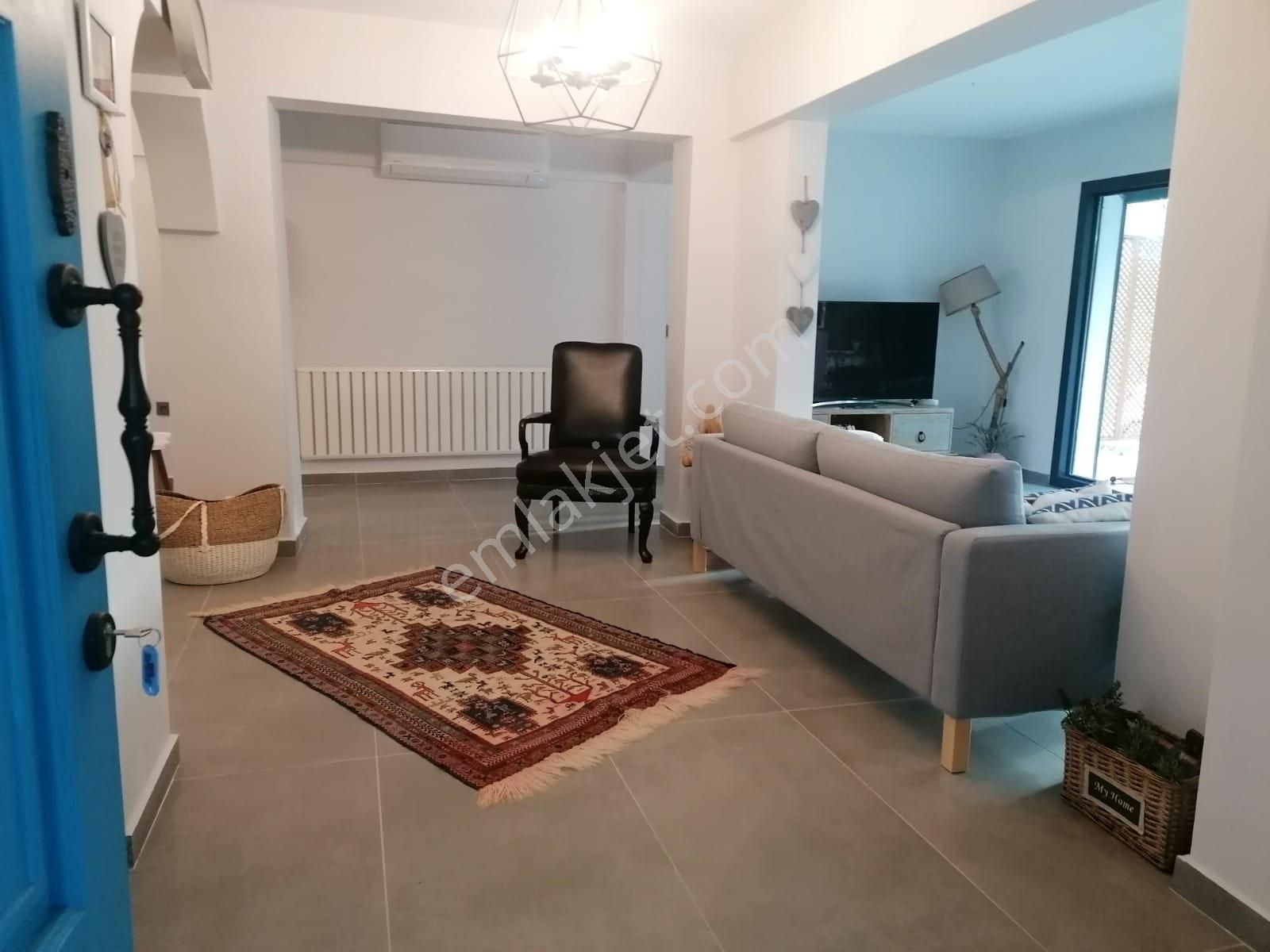 Locate'den Çeşme Ildırda Yeni Tadilatlı Satılık Villa