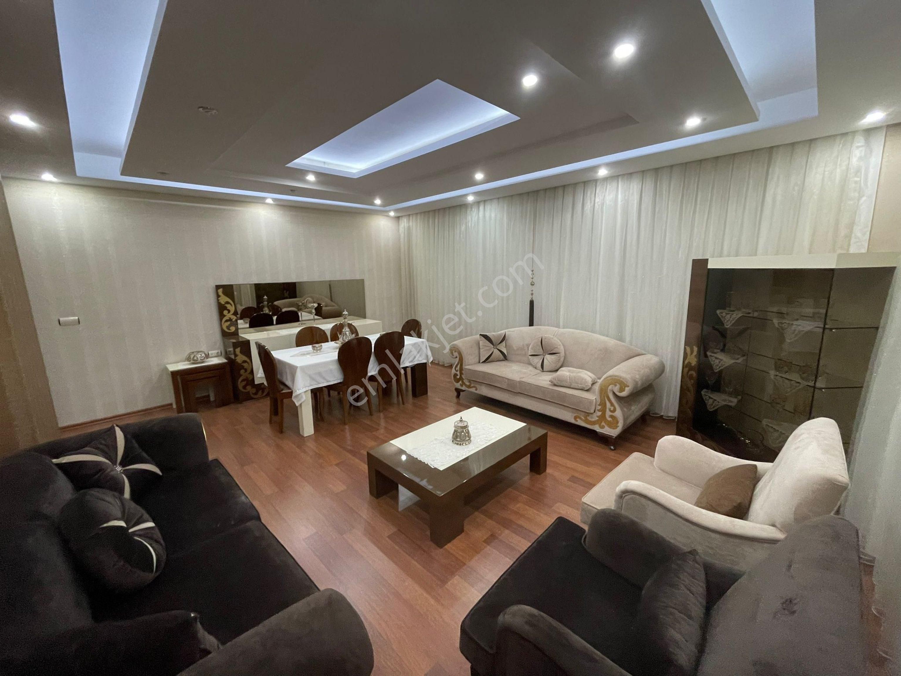 75 Metre Yolda Eşyalı Emsalsiz Kiralık Daire