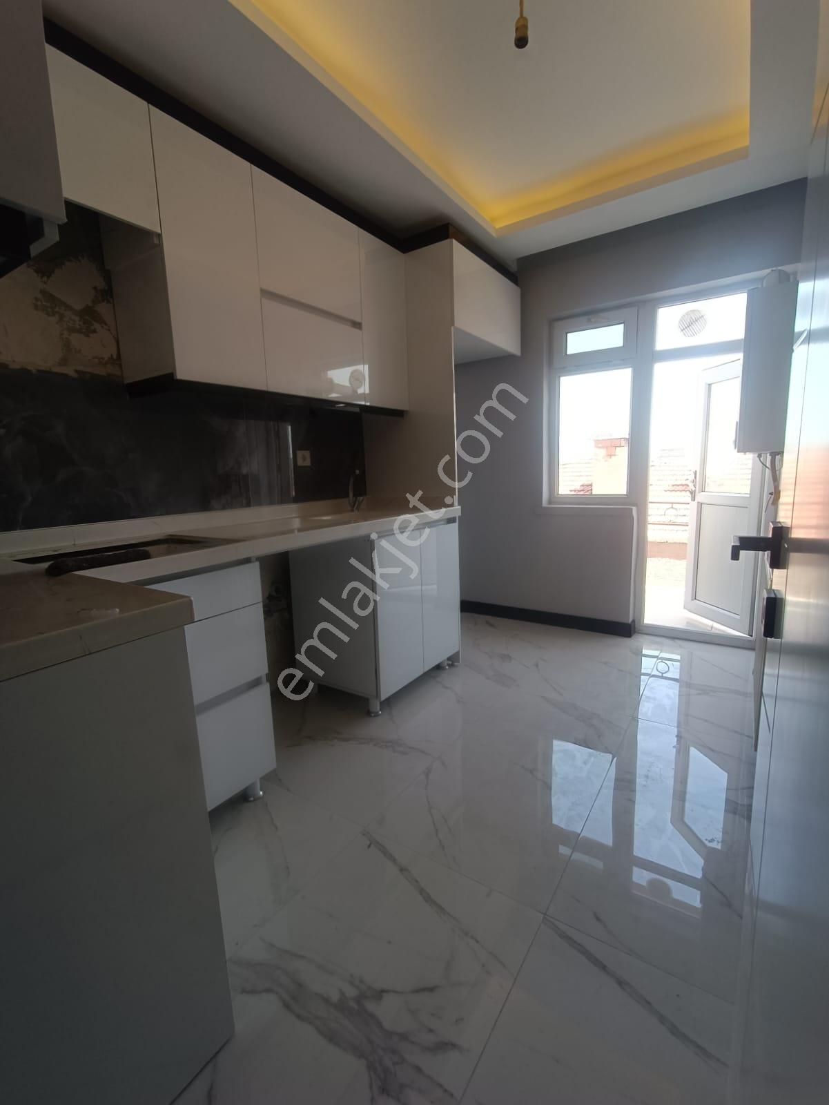 Mç Emlak'tan Mareşal Çakmak Mah'de 3+1 Lüxs Satılık Daire - Görsel 2