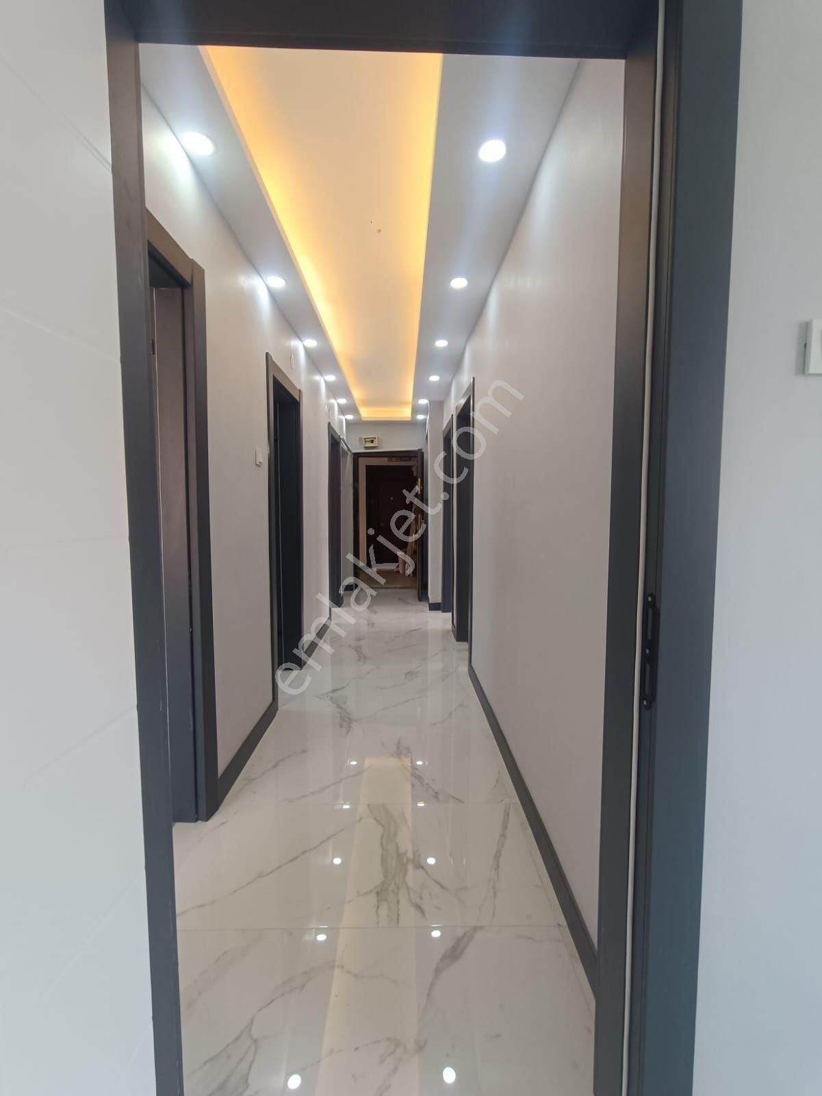 Mç Emlak'tan Mareşal Çakmak Mah'de 3+1 Lüxs Satılık Daire - Görsel 24