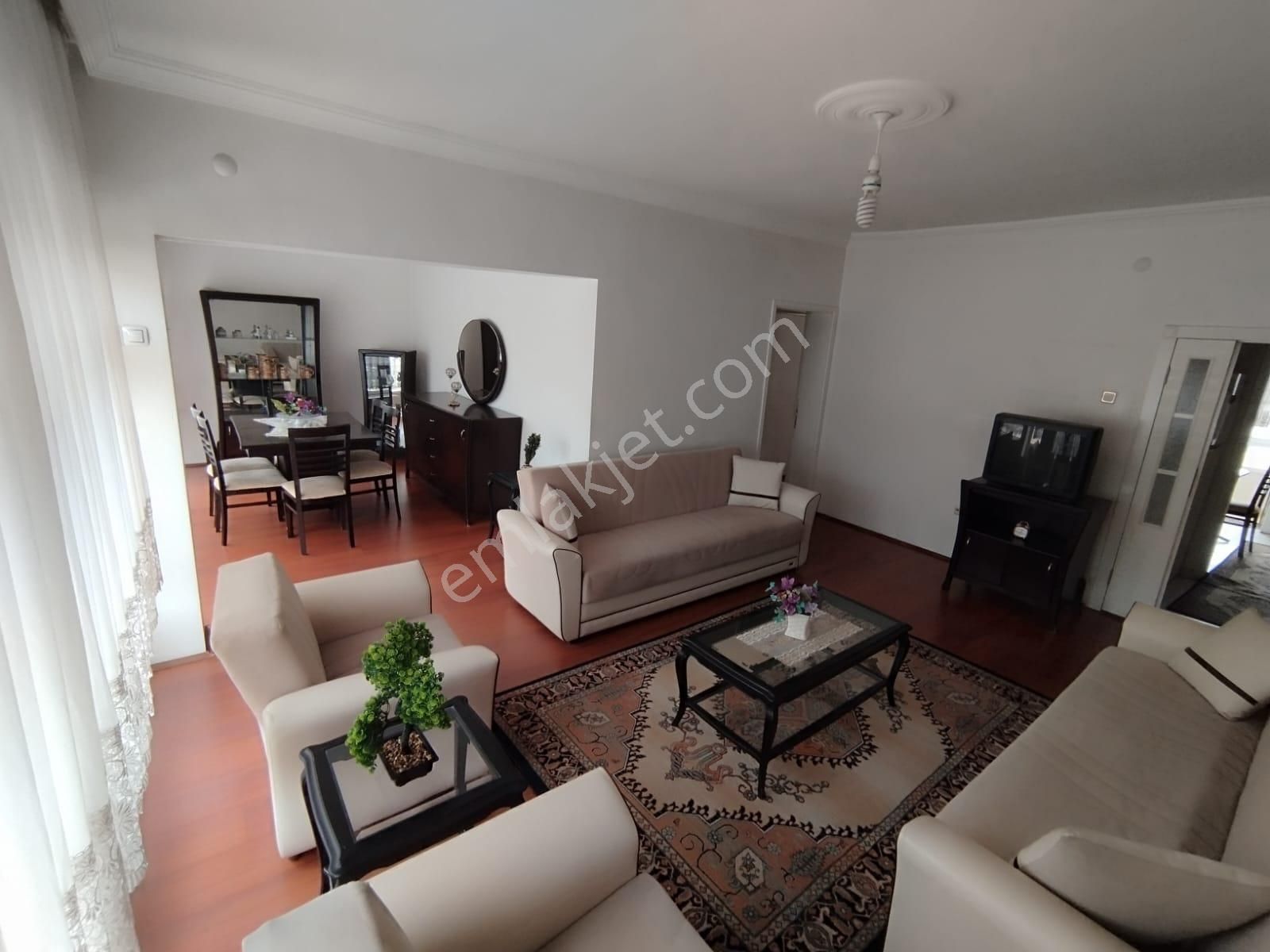 Aydınlıkevler Türkiş Bloklarında 2+1 Eşyalı Kiralık Daire-taner Emlak