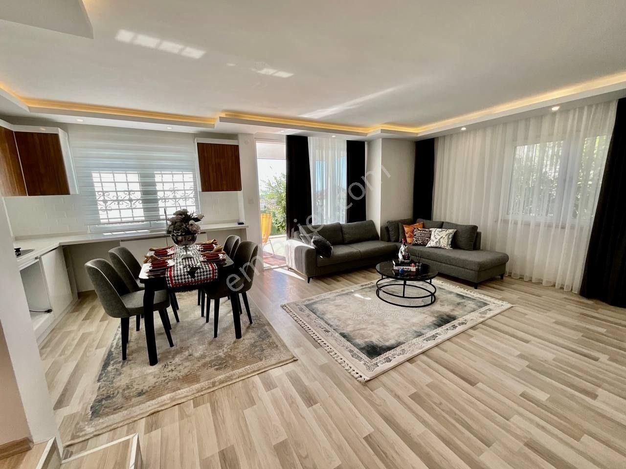 Alanya Türkler Satılık Müstakil Havuzlu Villa Tipi Dubleks – Denize Yalnızca 900 Metre!